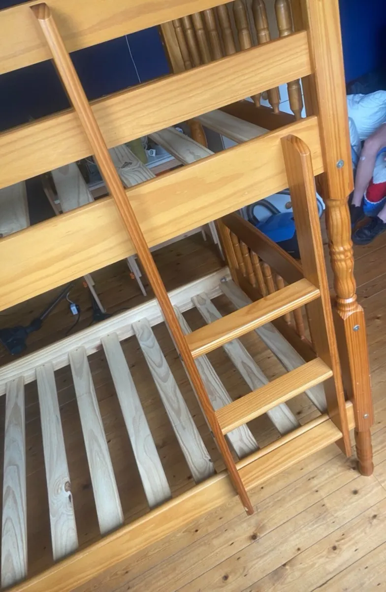 Bed - Image 2