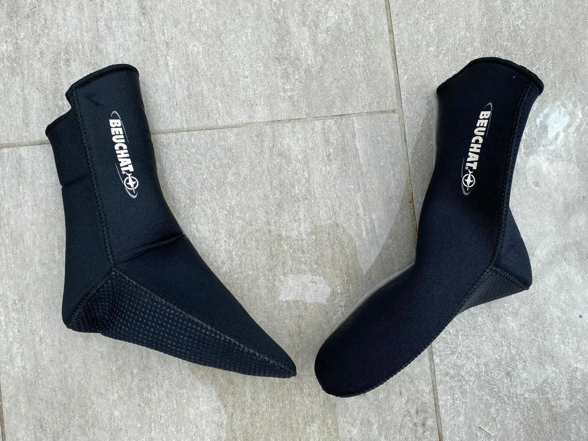 Kids' Neoprene Diving Socks & Gloves - Image 3