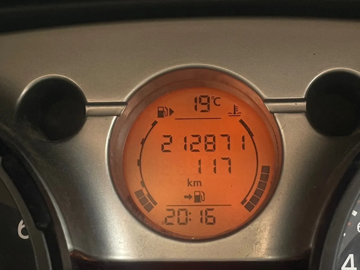Nissan Qashqai 2009 1.6L - Image 3
