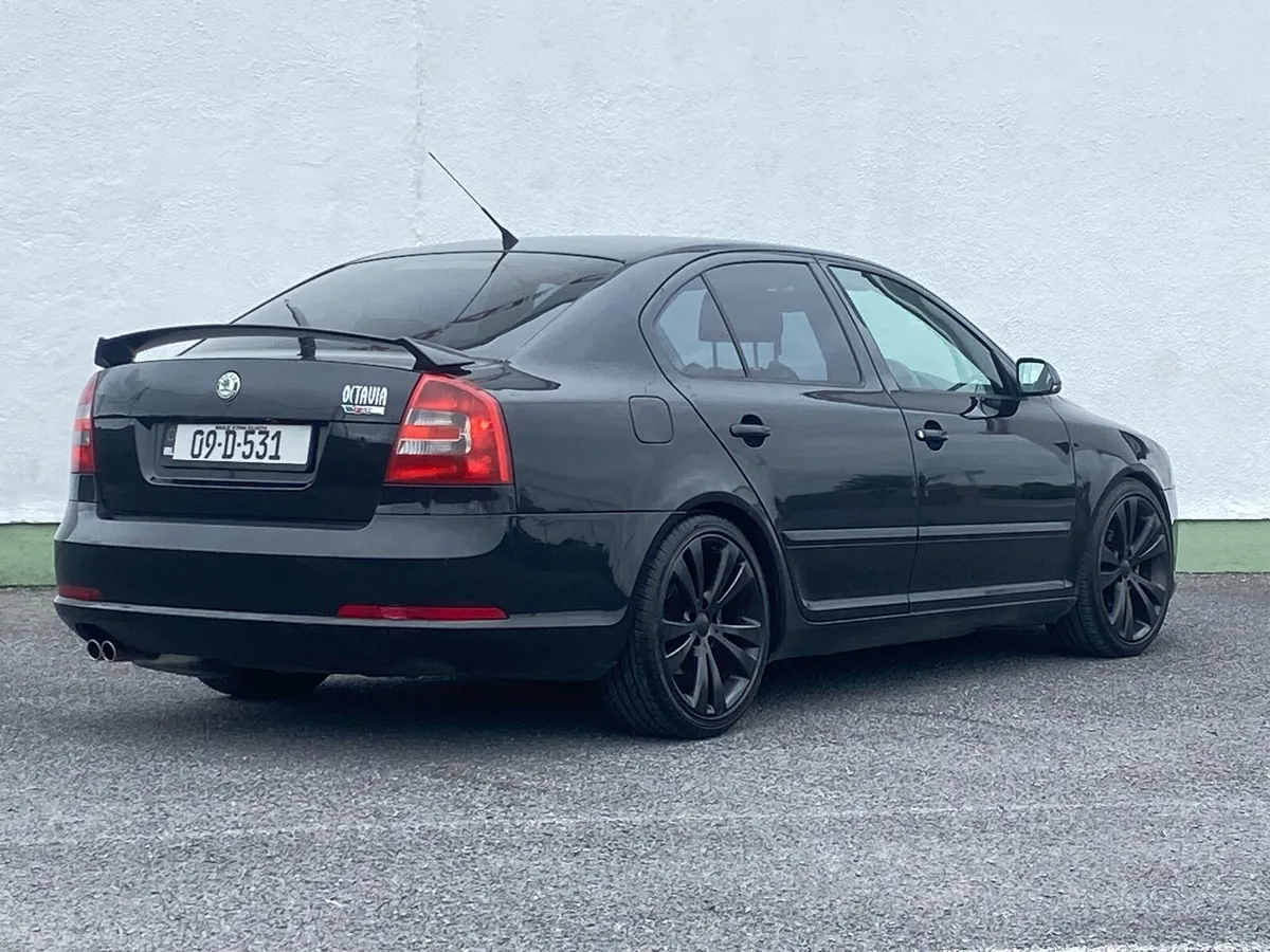 Skoda Octavia VRS 2.0 TDi - Image 4
