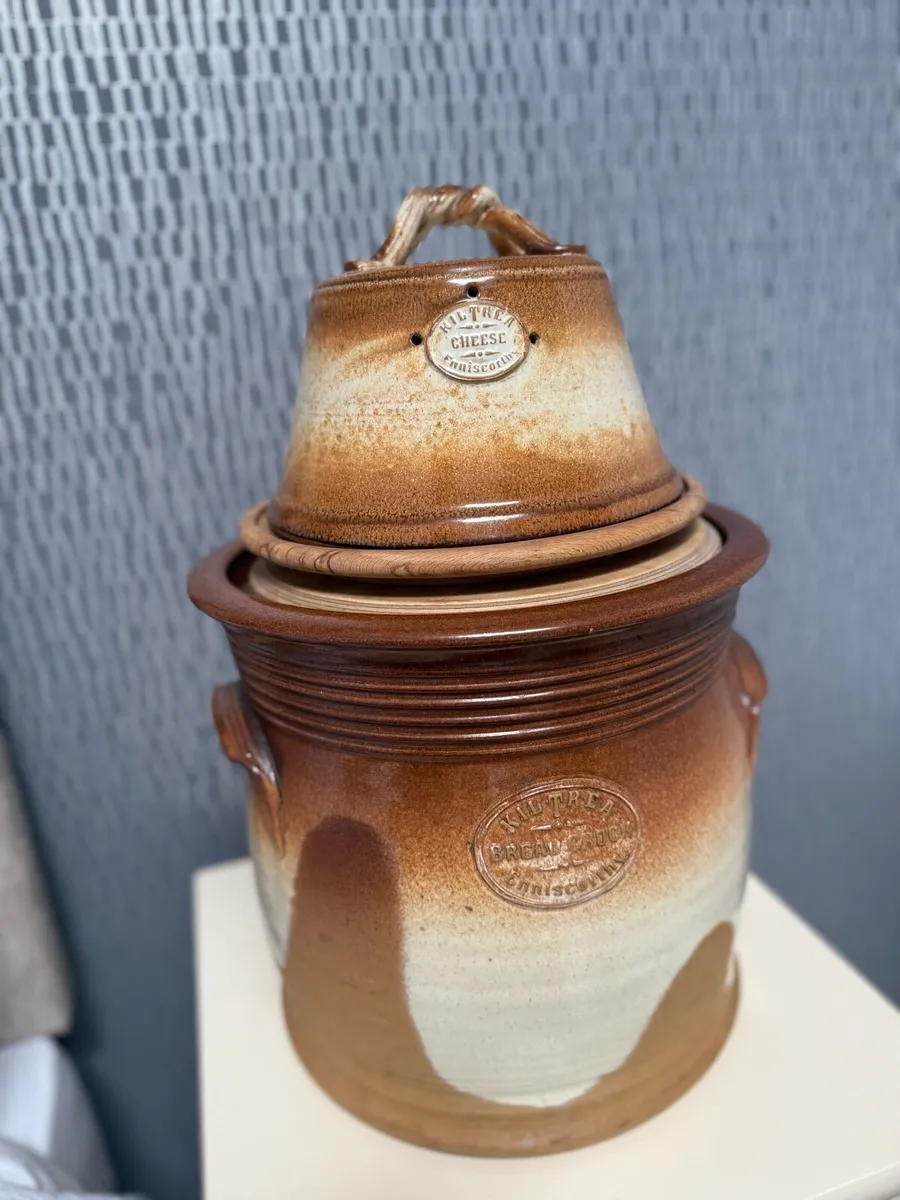 Kiltrea bridge pottery - Image 1