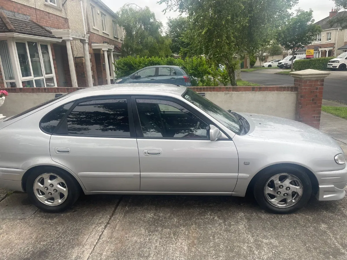 Toyota Corolla 2000 - Image 3