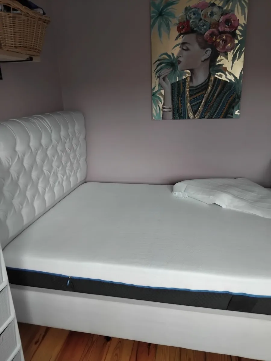 Double bed frame - Image 1