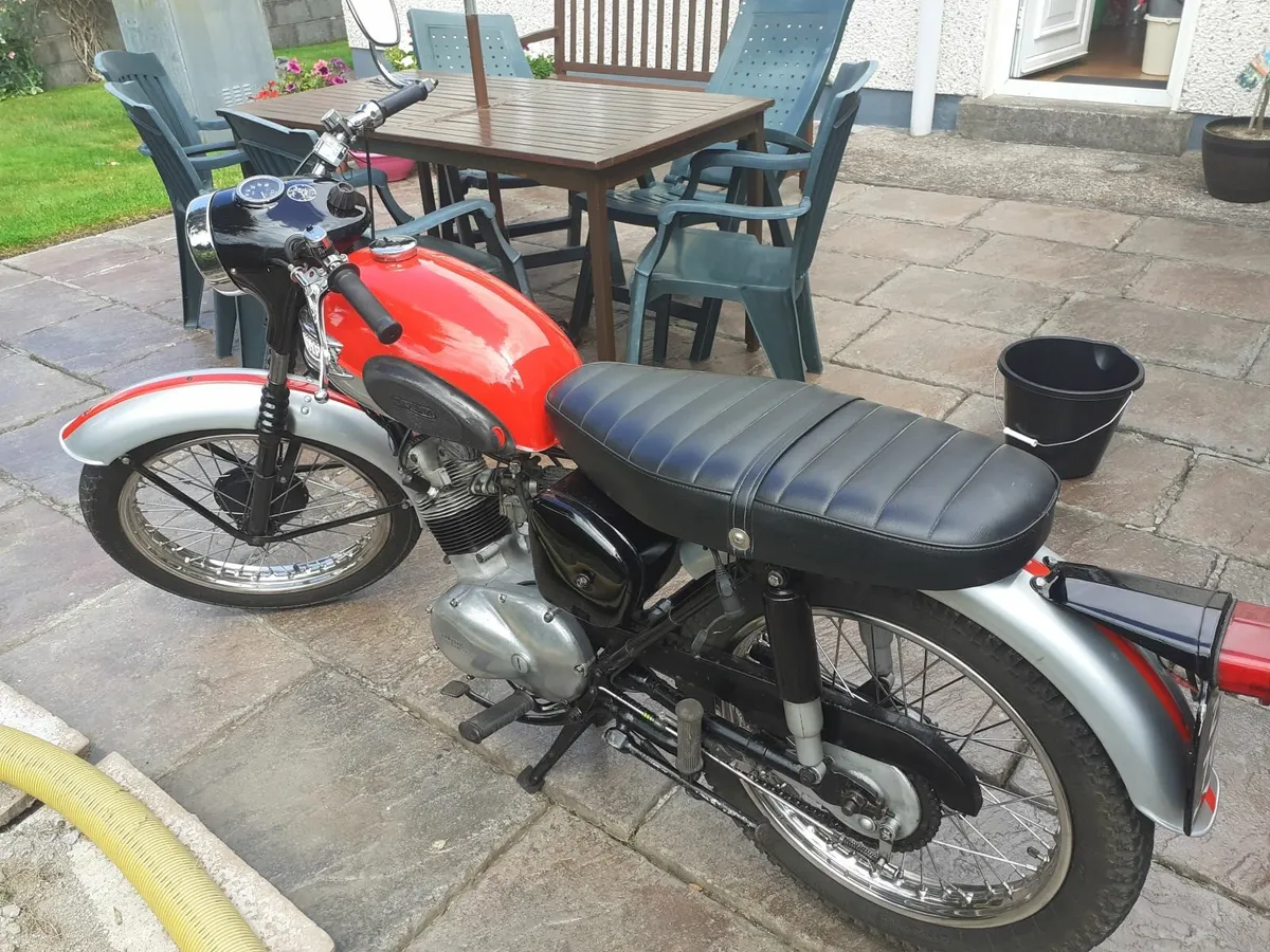 Triumph Other 1961 - Image 2