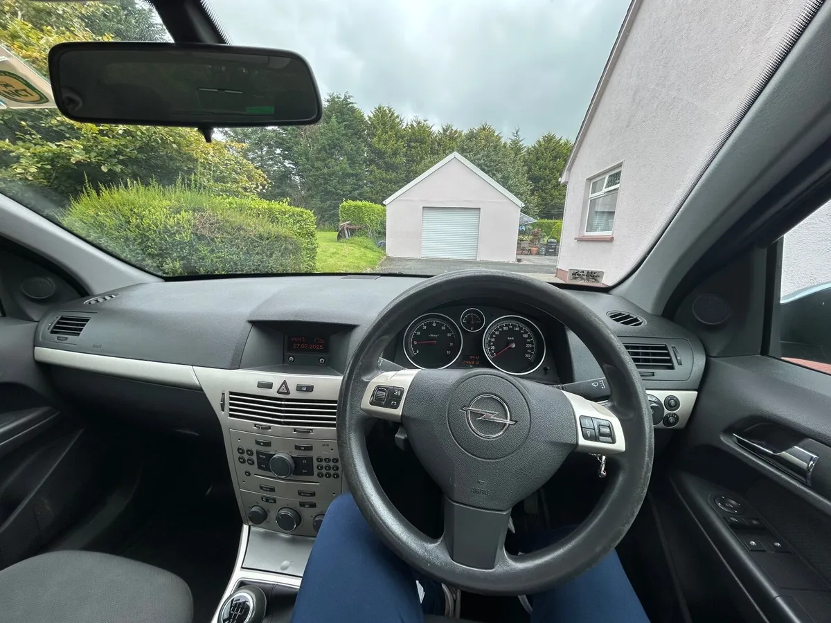 Opel Astra 2007 - Image 4
