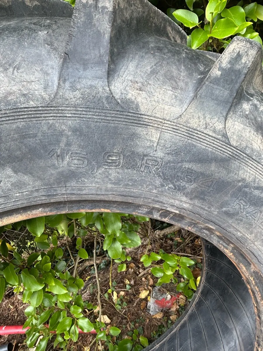 16.9R34 tyres - Image 2