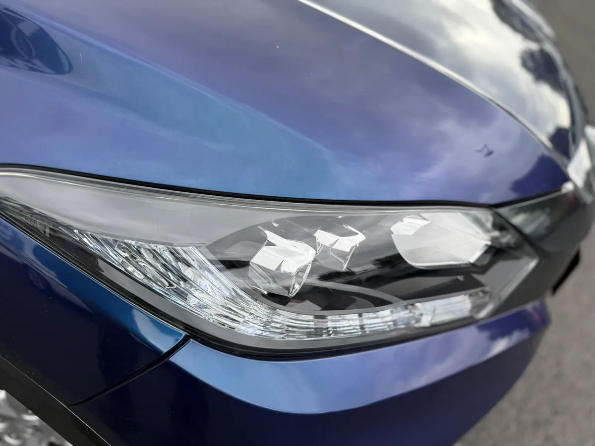2015 Honda Vezel 1.5 hybrid auto ,29k Miles only - Image 3