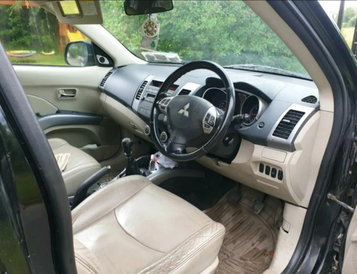 2008 mitsubishi outlander 2.0 TDI 4x4 €800 - Image 4