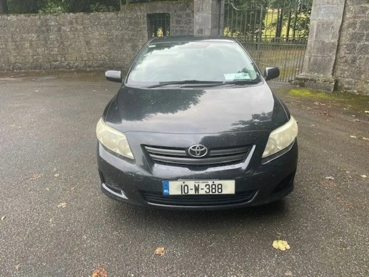 Toyota Corolla 2010 - Image 2