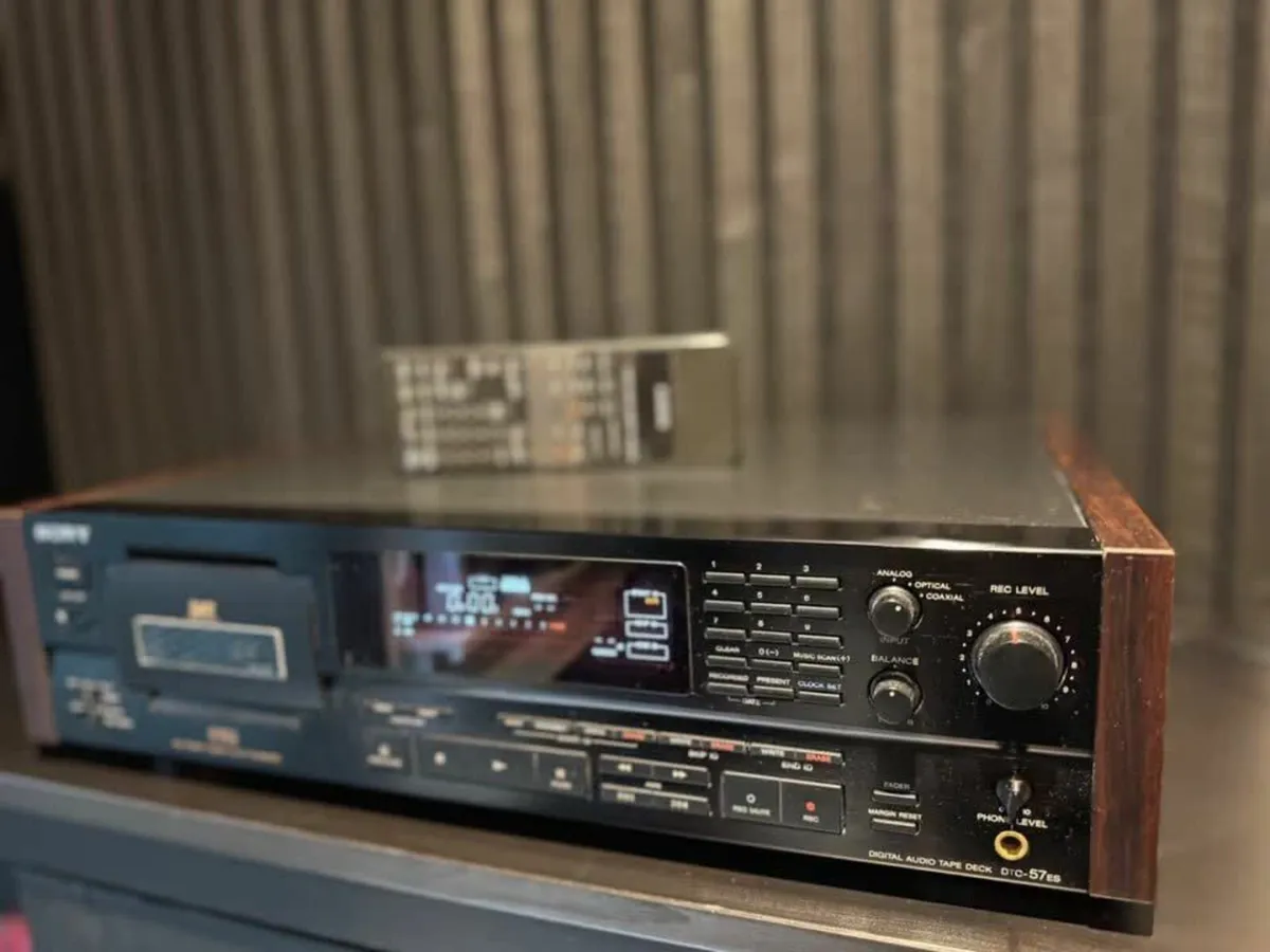 SONY DTC 57 ES Vintage with Wooden Side Panels Hig - Image 1