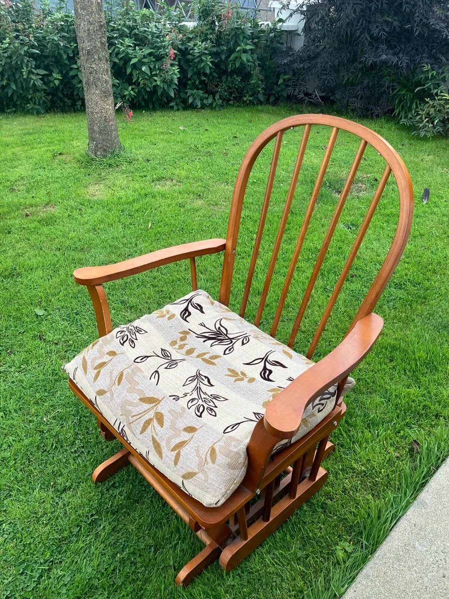 Rocking chair - Image 1