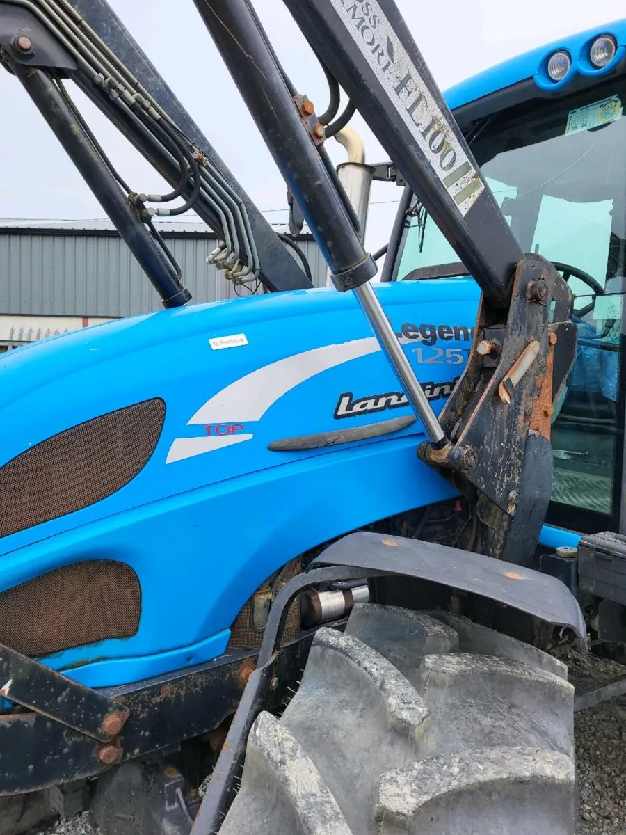 Tractor and front loader - Image 3
