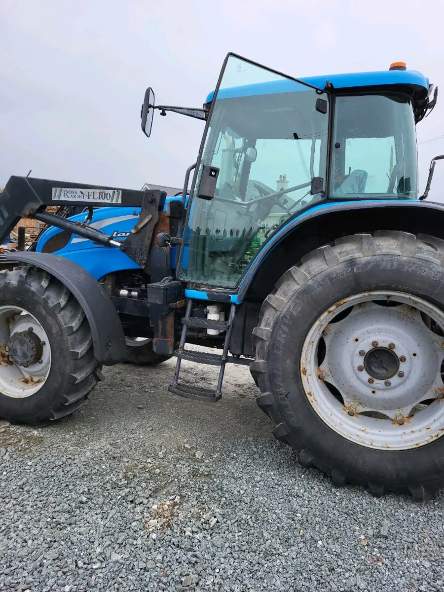 Tractor and front loader - Image 4