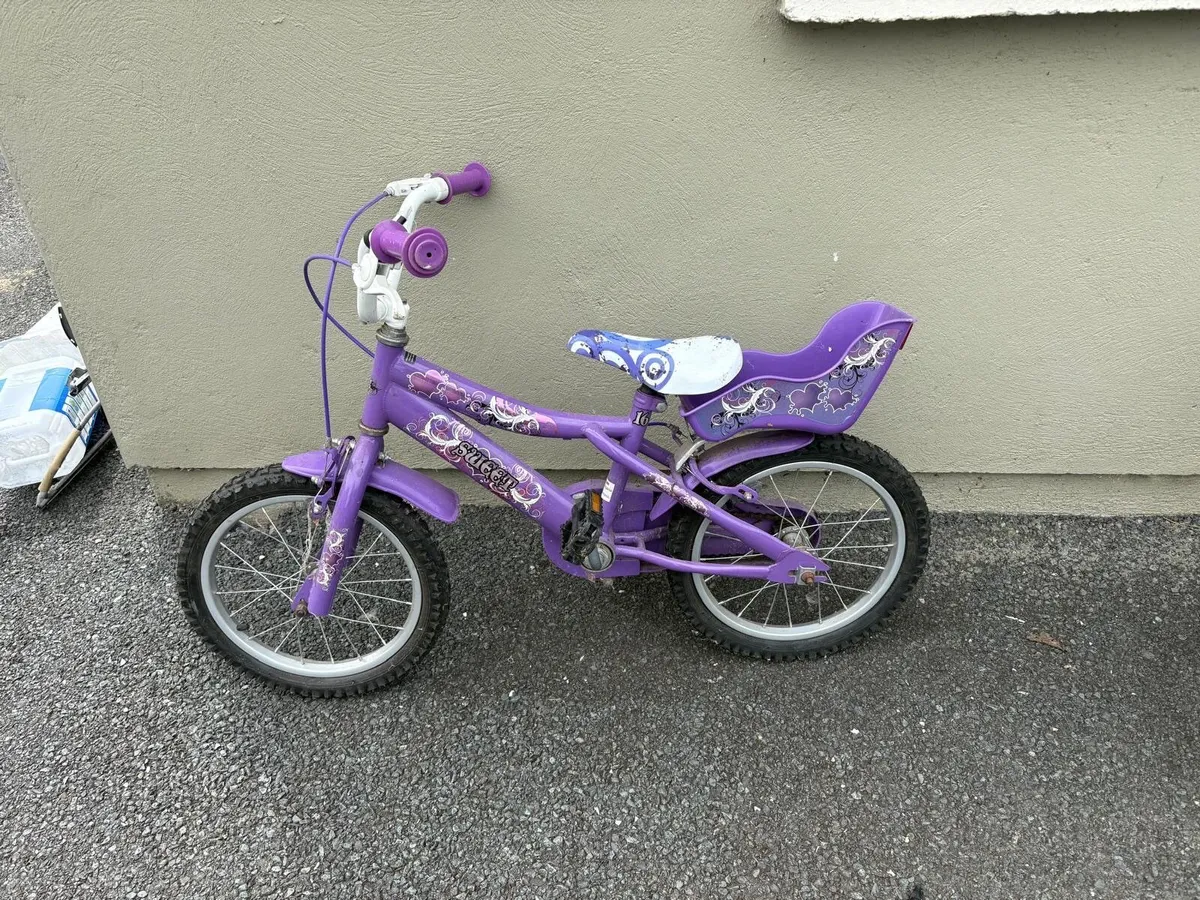 Little girls bike in good condition - Image 1