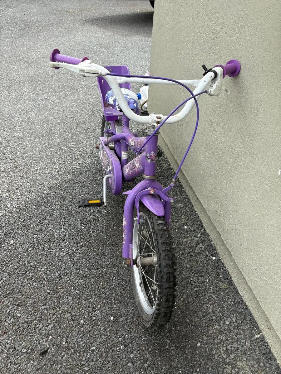 Little girls bike in good condition - Image 2