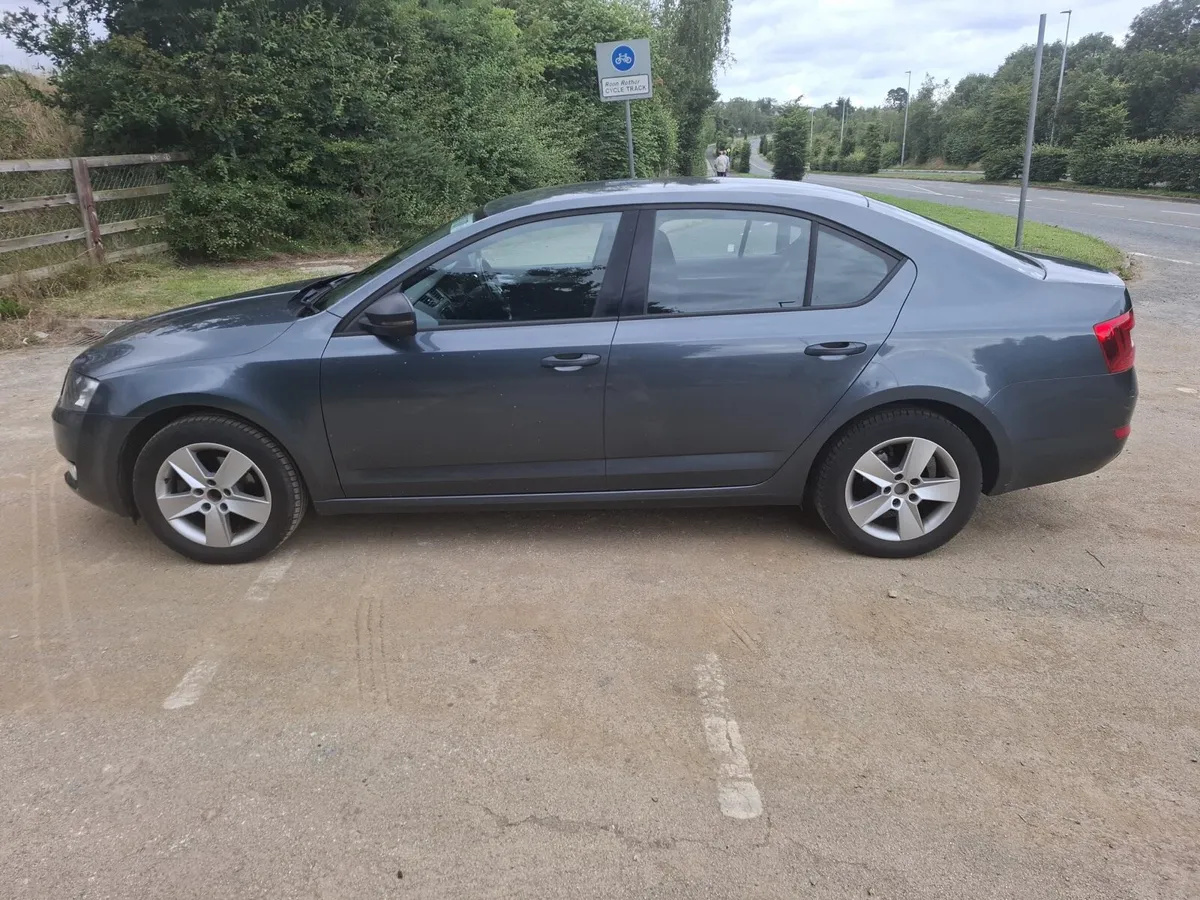 151 Skoda Octavia Active - Image 4