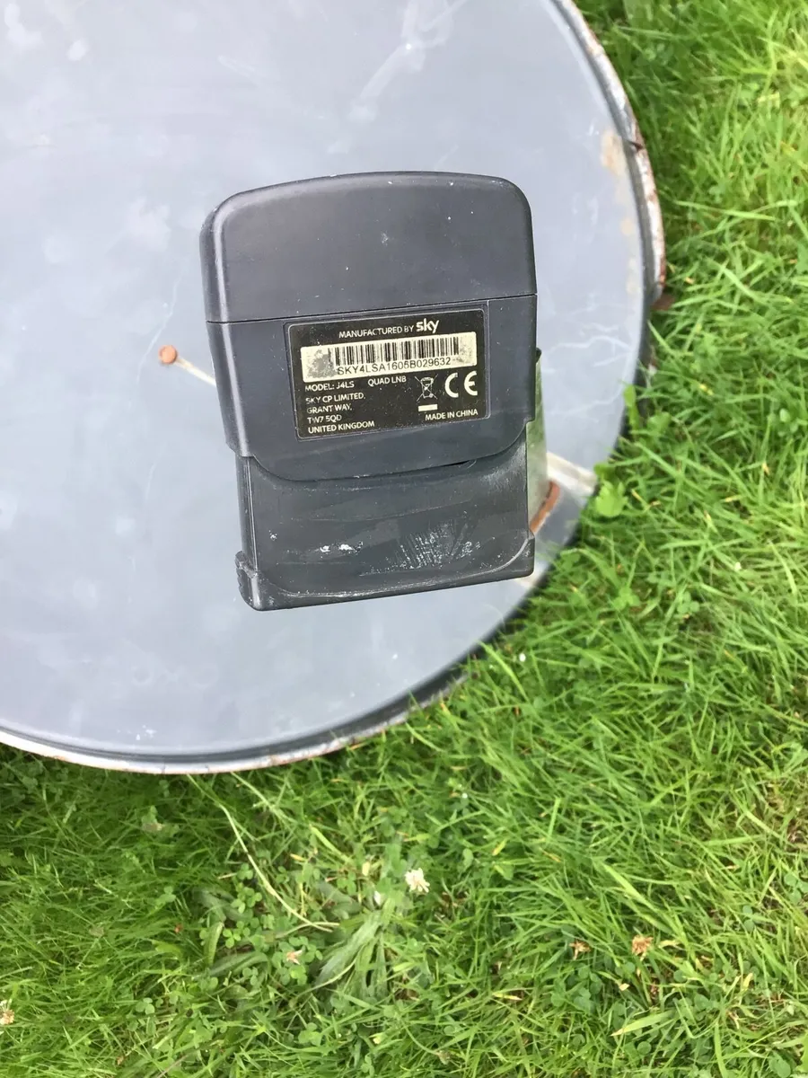 Satalitte dish - Image 3