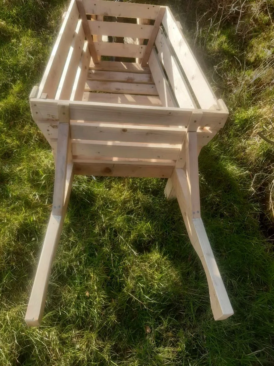 Turf barrow - Image 1