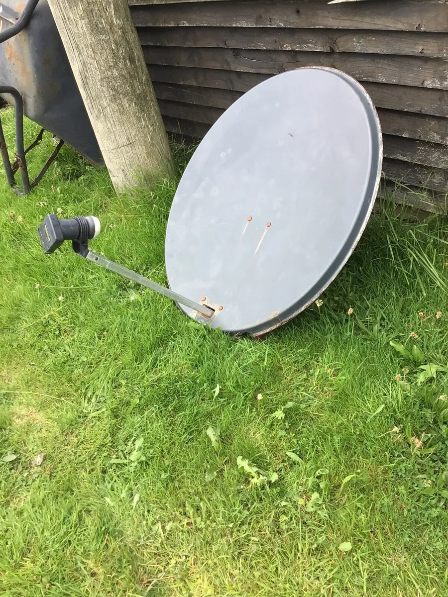 Satalitte dish - Image 4