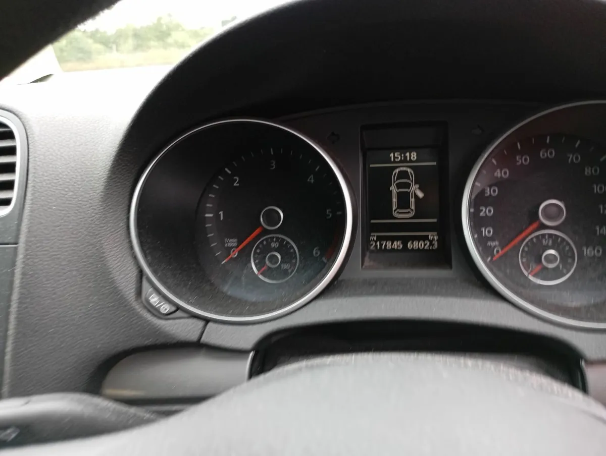 Volkswagen Golf 2012 - Image 1