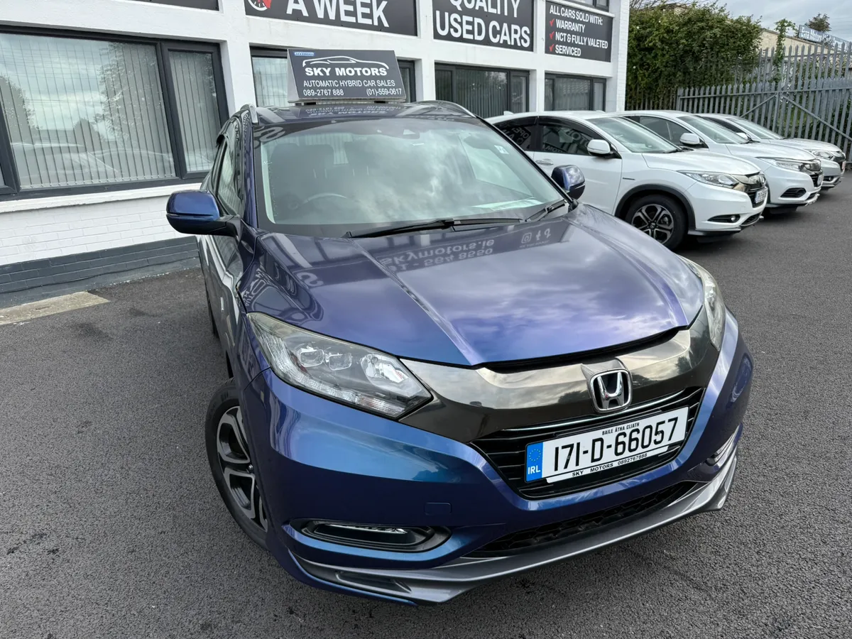 2017 Honda vezel 1.5 Hybrid auto,Leather package - Image 1