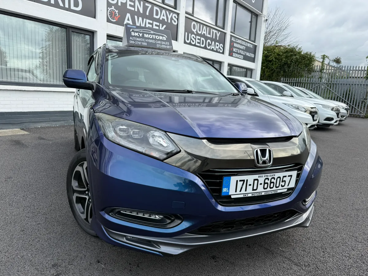 2017 Honda vezel 1.5 Hybrid auto,Leather package - Image 3