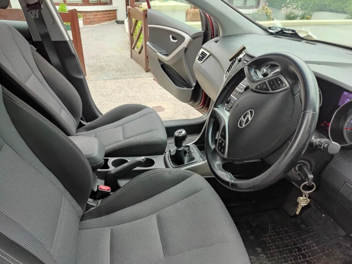 Hyundai i30 2015 - Image 4