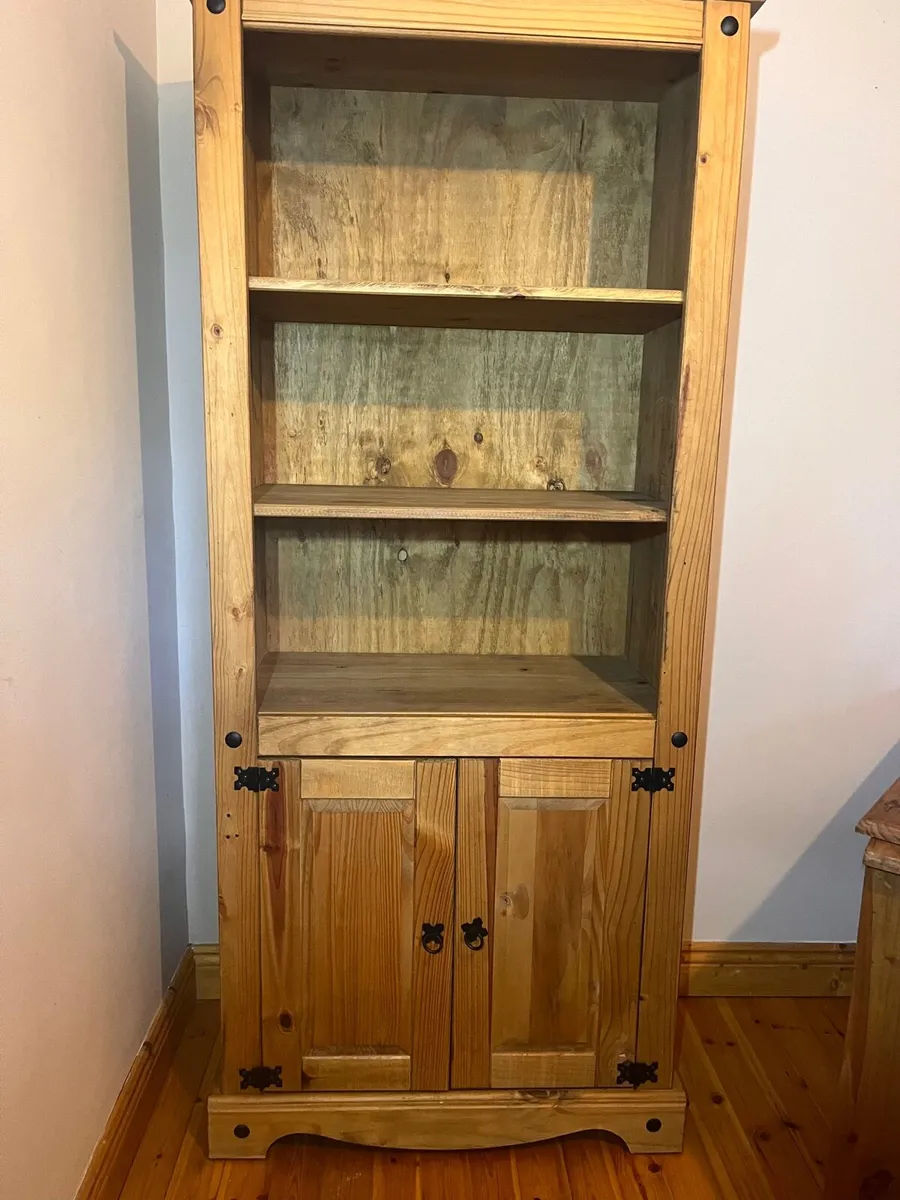 Dresser - Image 4