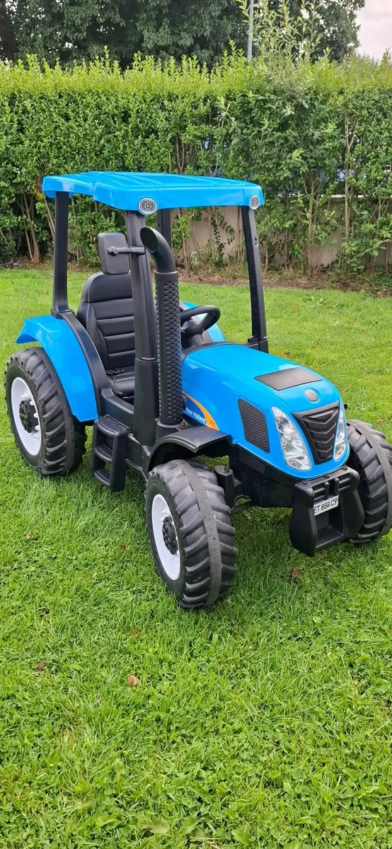 Kids New Holland Ride on tractor - Image 1