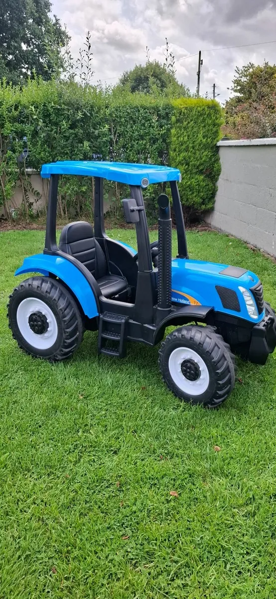 Kids New Holland Ride on tractor - Image 4