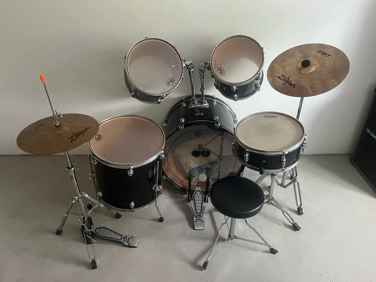 Pearl Target Drumkit - Image 2