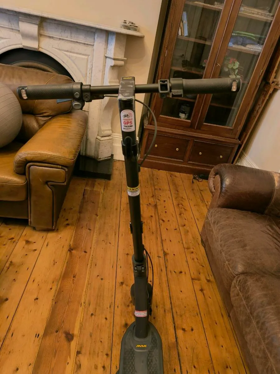 Segway Ninebot Max G2 Electric Scooter - Image 3