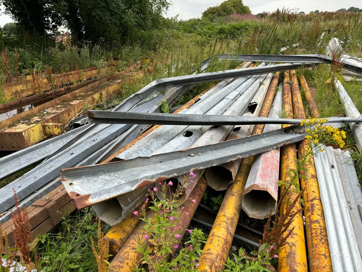 Tractor trailer. Large RSJs.30 ft 6” x30ft pipes. - Image 2