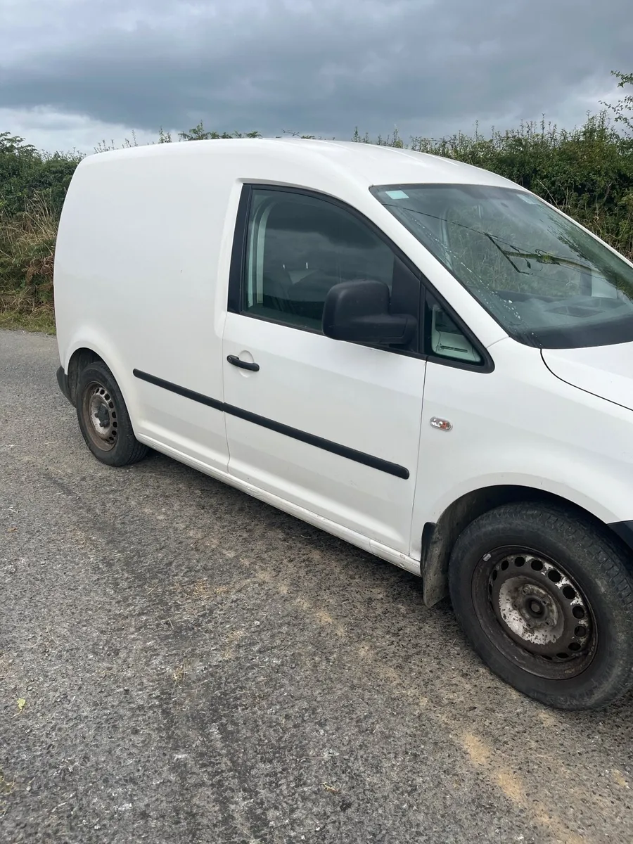 Volkswagen Caddy 2014 - Image 2