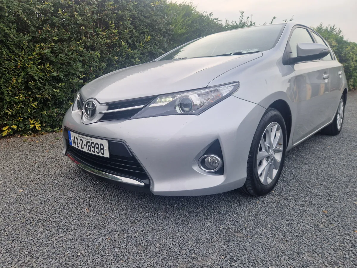 Toyota Auris 1.4 D4D AURA 2014 - Image 2