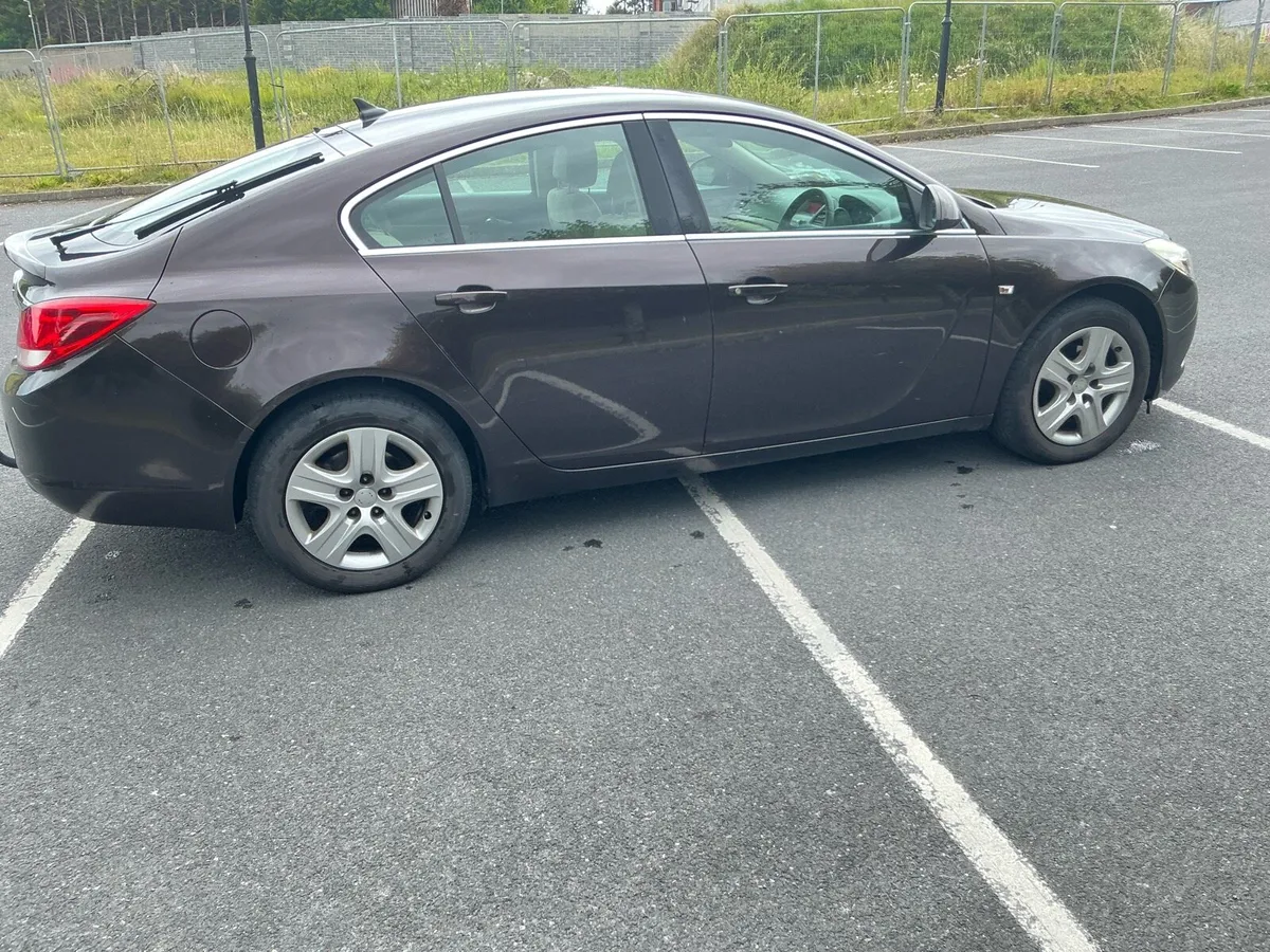 2011 Opel Insignia 2.0 cdti - Image 2