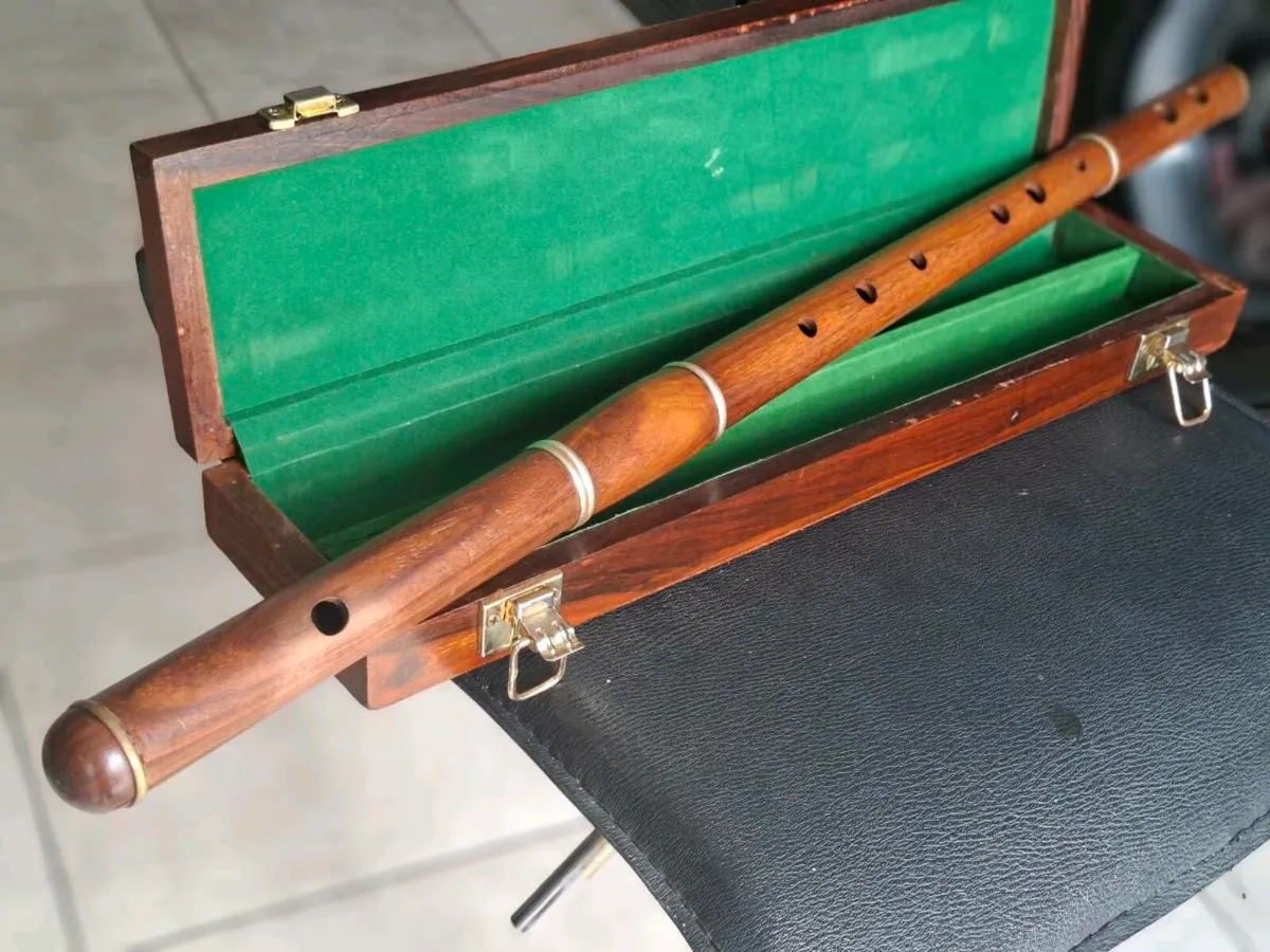 Beautiful Rosewood Traditional Irish Flute - Image 1