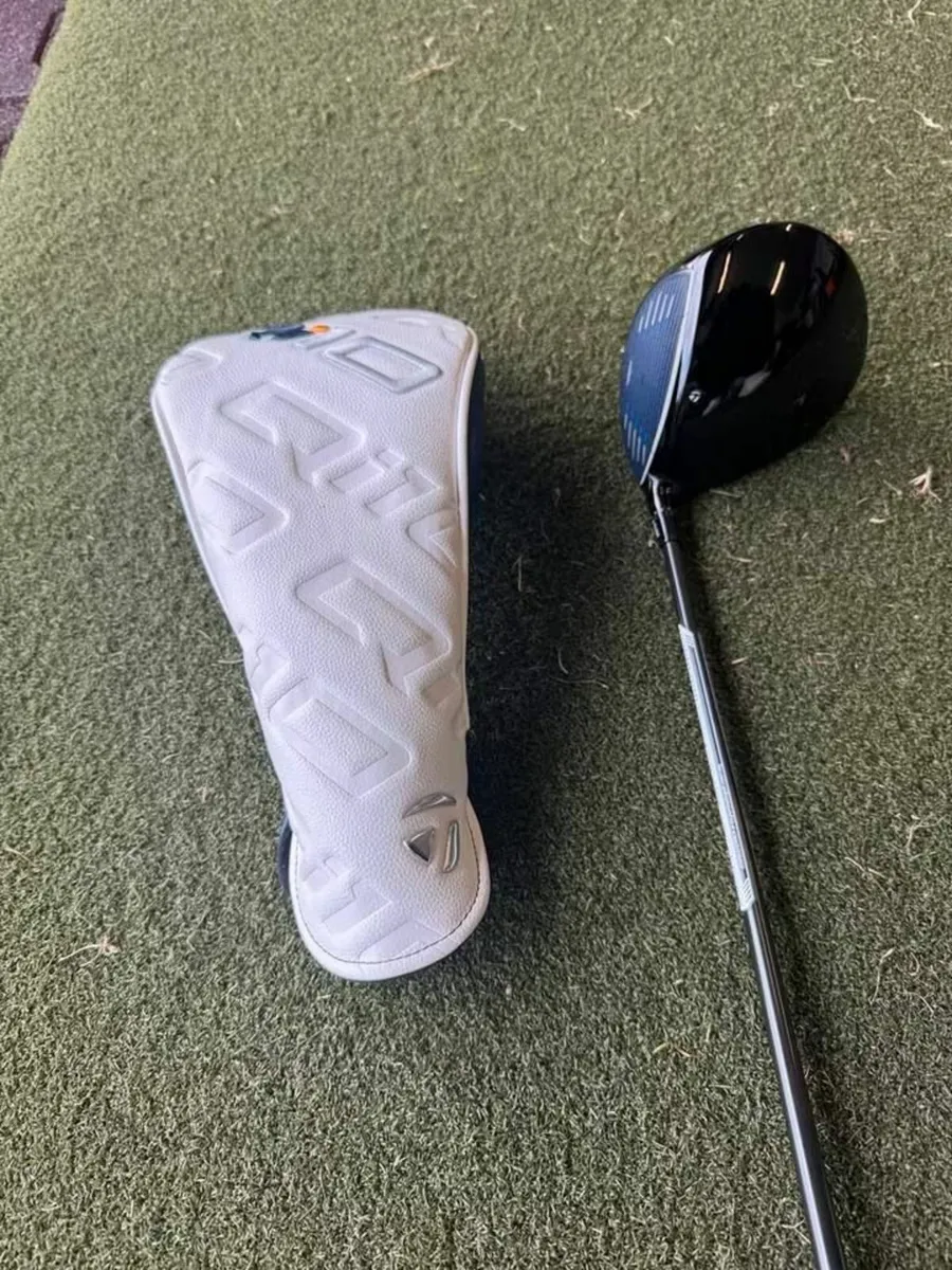 TaylorMade QI10 Driver 10.5 degrees R-Flex - Image 2