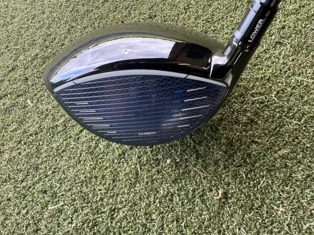 TaylorMade QI10 Driver 10.5 degrees R-Flex - Image 3