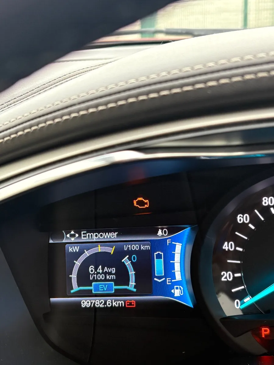 Ford Mondeo Vignale 2018 | Petrol Hybrid | AUTO - Image 4