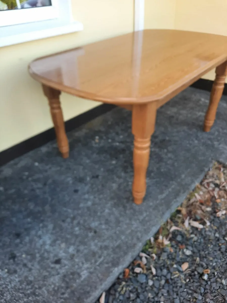 Kitchen table - Image 2