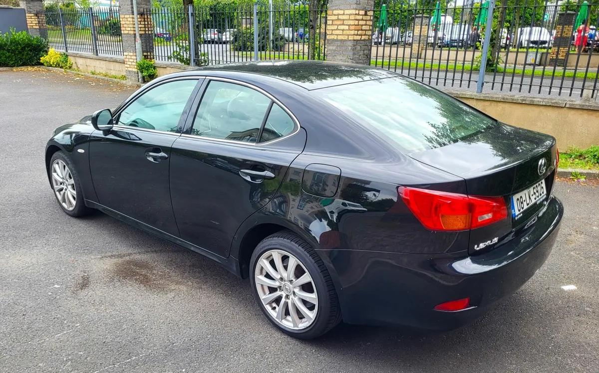 Lexus IS 2008 - Image 2