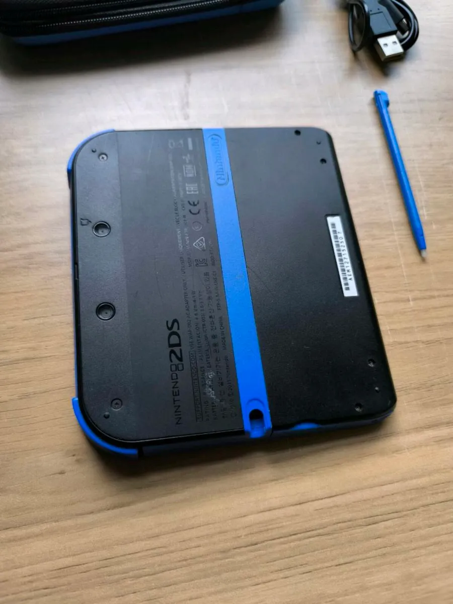 Nintendo 2DS with 20 games - Image 3