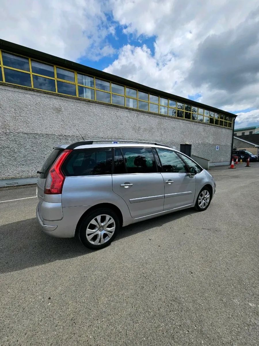 Grand C4 Picasso 7 seater top spec fresh NCT - Image 2
