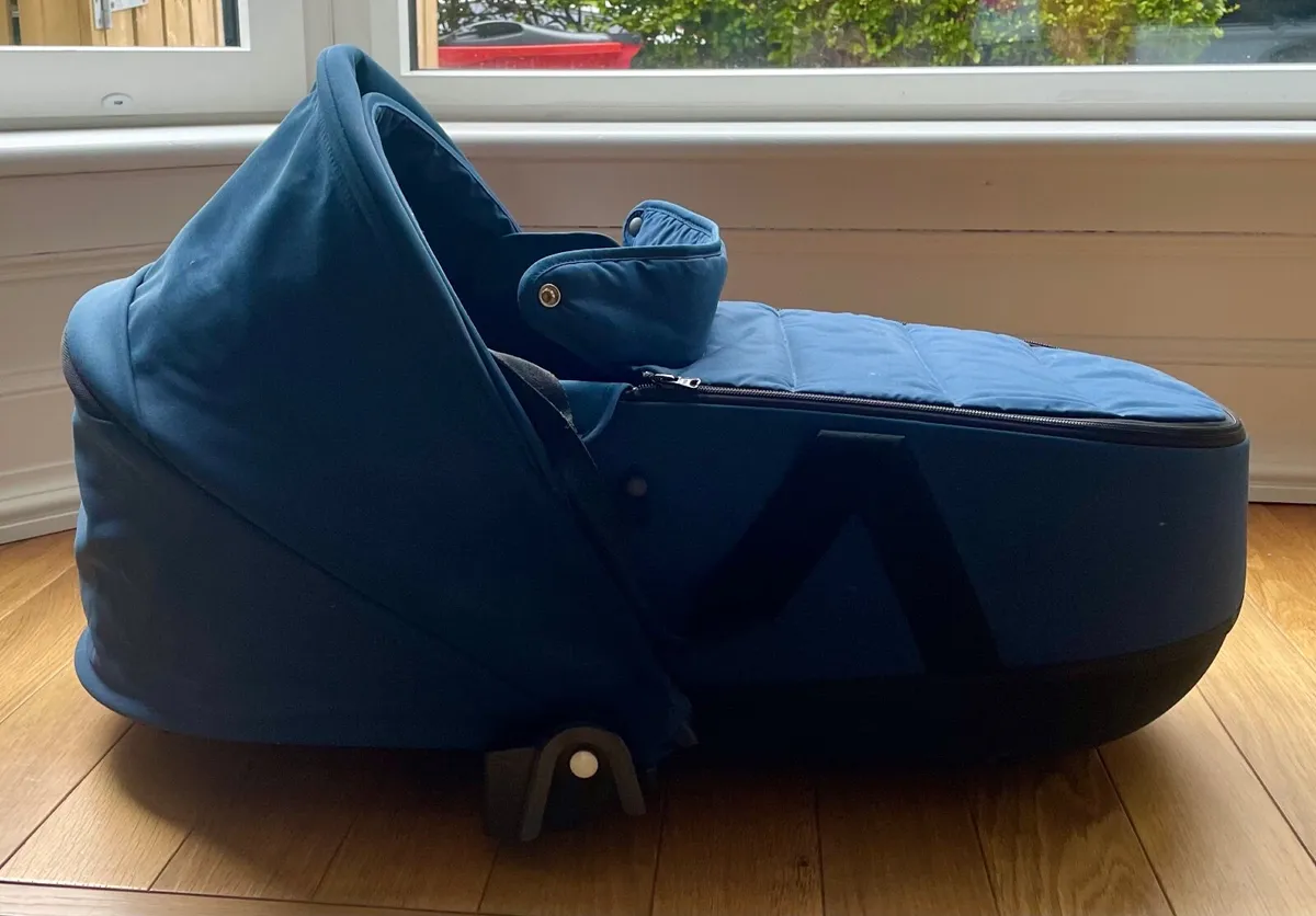 Babyzen yo-yo bassinet