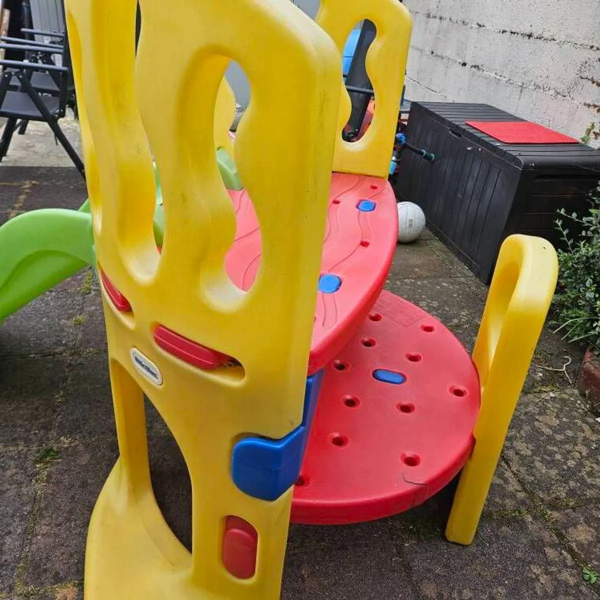 Little tykes hide and slide - Image 4