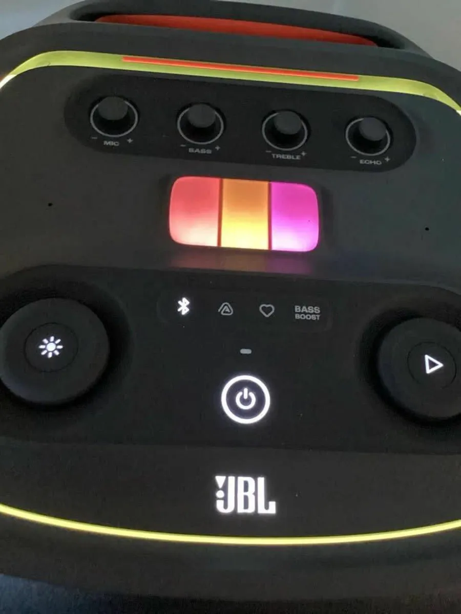 JBL PartyBox Ultimate portable speaker - Image 4
