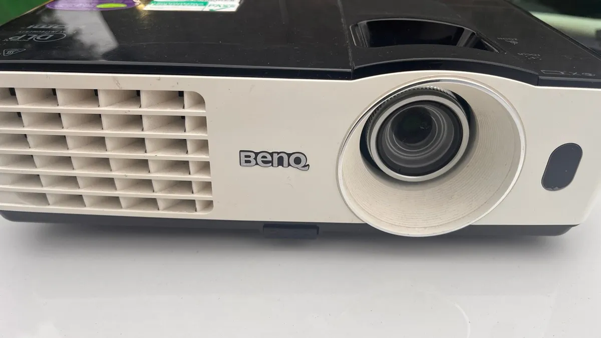 Home Cinema - BenQ Full HD 3D Projector - Image 4