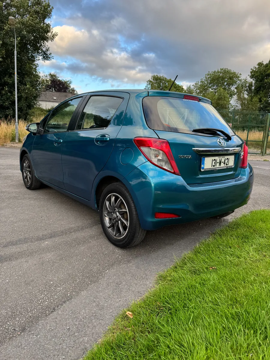 131 Toyota Yaris Sport.. NCT 07/26 - Image 3