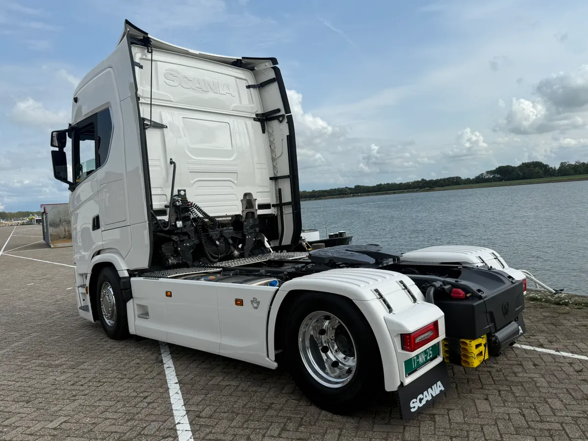 Scania 590S LHD - Image 4